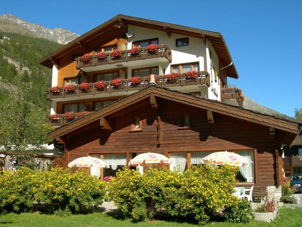 Hotel Adler Saas-Grund Exteriér fotografie