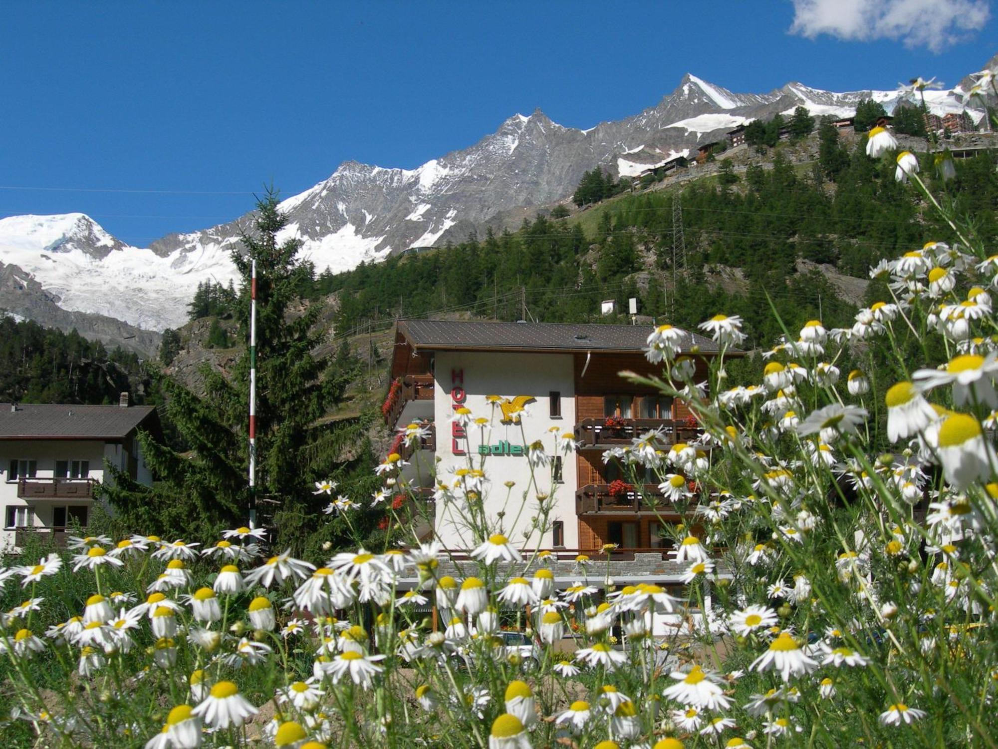 Hotel Adler Saas-Grund Exteriér fotografie
